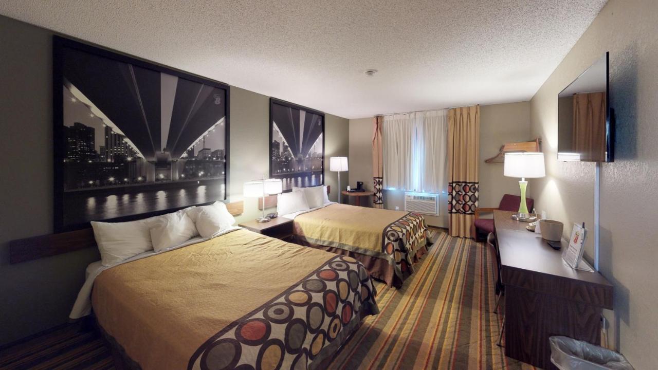 Super 8 By Wyndham Glencoe Hotell Eksteriør bilde