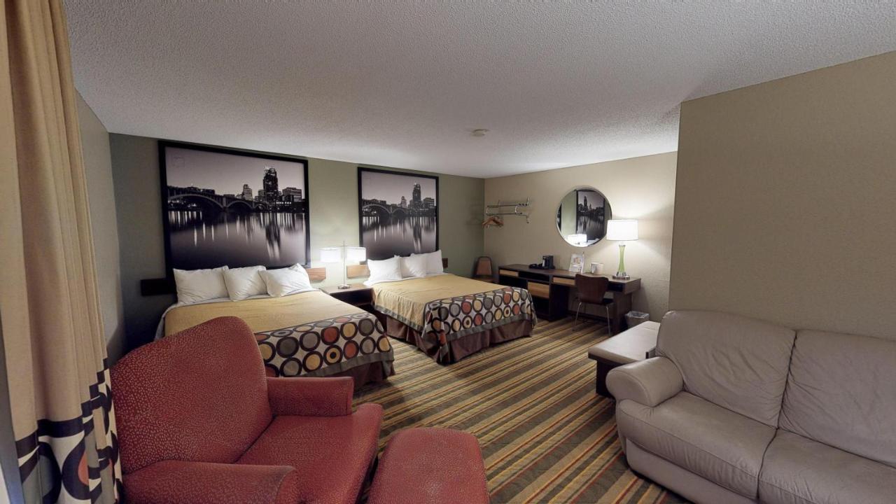 Super 8 By Wyndham Glencoe Hotell Eksteriør bilde