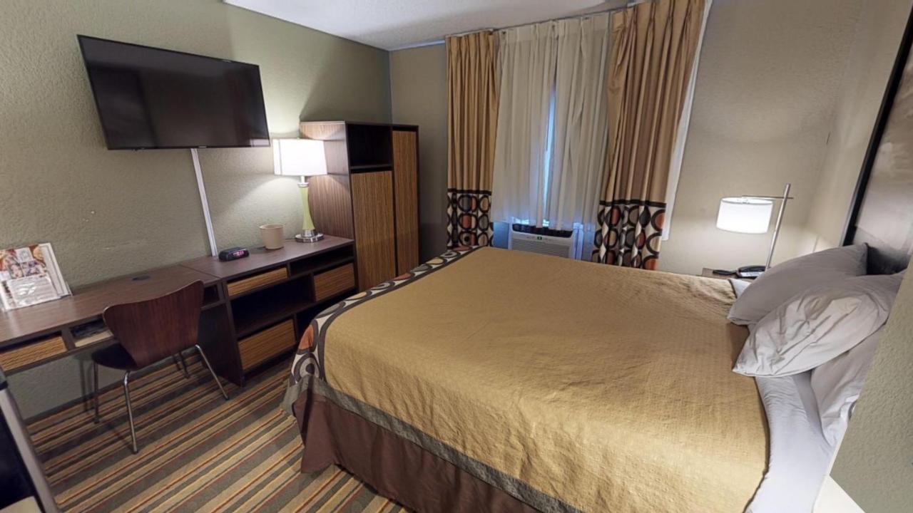 Super 8 By Wyndham Glencoe Hotell Eksteriør bilde