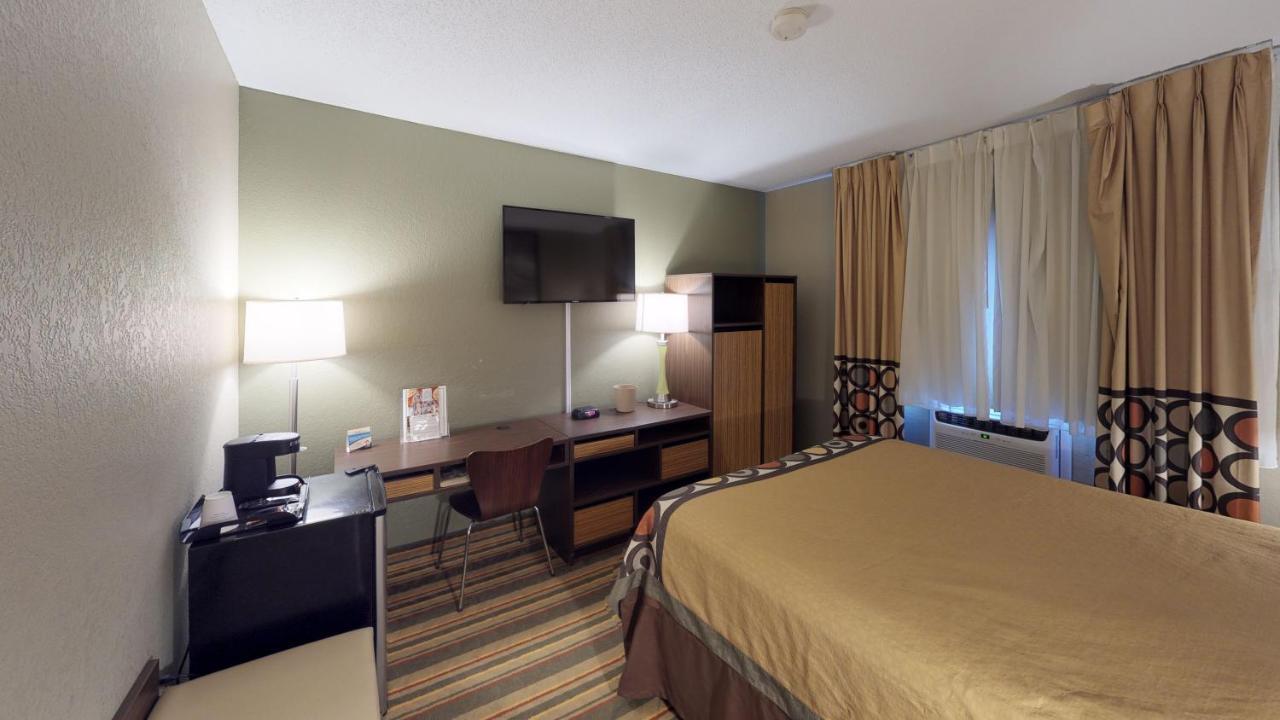 Super 8 By Wyndham Glencoe Hotell Eksteriør bilde